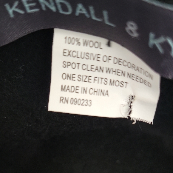 Kendall & Kylie 100% Wool Elegant Black Hat - Picture 4 of 6